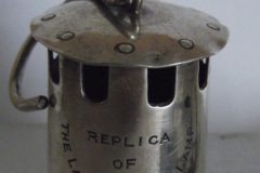 lady_markham_lamp_10